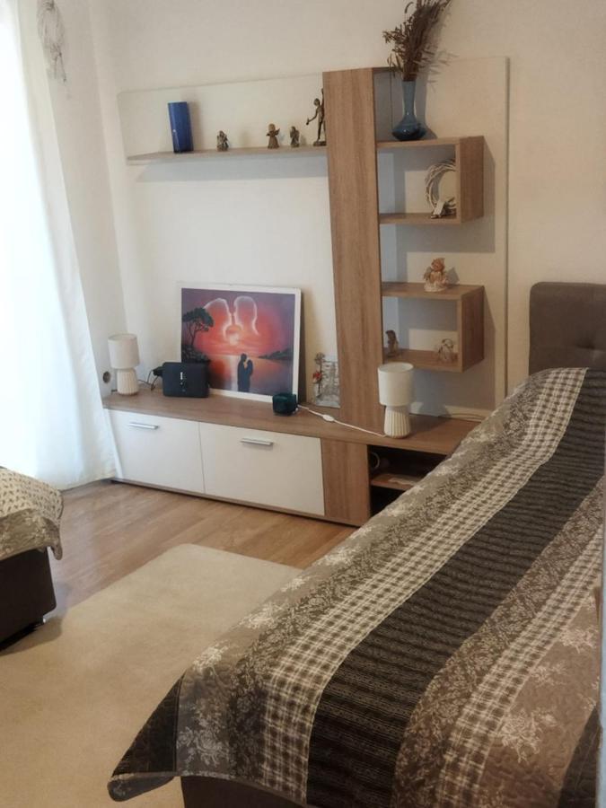 Apartment Josipa 1 Premantura Bagian luar foto
