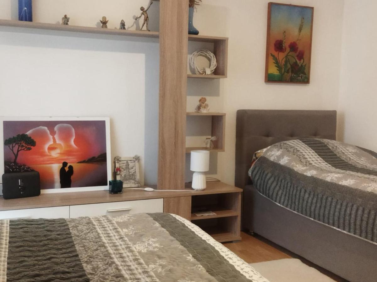 Apartment Josipa 1 Premantura Bagian luar foto