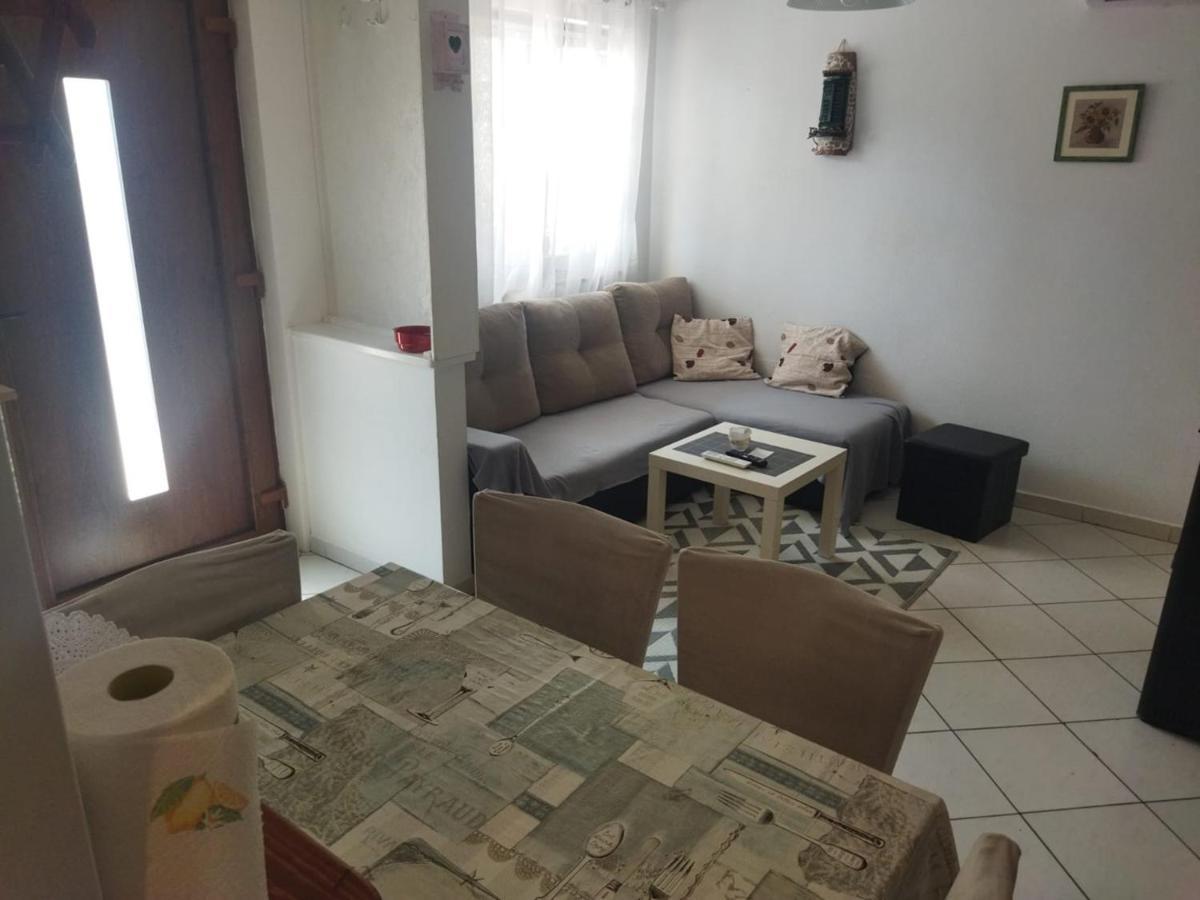 Apartment Josipa 1 Premantura Bagian luar foto